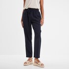 Pantalon droit 7/8ème lin mélangé bleu foncé femme en promo chez La Halle Argenteuil à 15,00 €