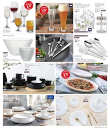 Offre Pizza dans le catalogue Möbel Martin du moment à la page 9