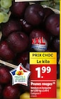 Prunes rouges à Lidl dans Availles-sur-Seiche