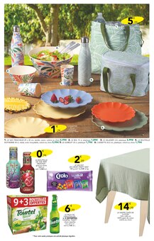 Promo Décoration Table dans le catalogue Stokomani du moment à la page 12