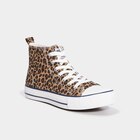 Tennis montantes à lacets en toile marron foncé femme - La Halle à Le Havre Tennis montantes à lacets en toile marron foncé femme en promo chez La Halle Le Havre à 29,99 €