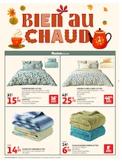 Promos Plaid dans le catalogue "BIEN AU CHAUD" de Auchan Hypermarché Plaid en promo dans le catalogue Auchan Hypermarché à la page 3