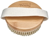 Handmassagebürste Bambus im Angebot bei Rossmann in Bonn Handmassagebürste Bambus Angebote von For Your Beauty bei Rossmann Bonn für 4,49 €