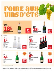 Promos Champagne dans le catalogue "OFFRES DU MOMENT" de Auchan Supermarché Champagne en promo dans le catalogue Auchan Supermarché à la page 2