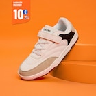 Promo Baskets basses fermeture à scratchs blanc garçon à 10,00 € dans le catalogue La Halle à Lanester