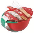Set 6 pièces pâtisserie de Noël en promo à 9,99 € chez Super U Set 6 pièces pâtisserie de Noël dans le catalogue Super U