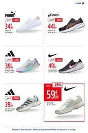 Offre Chaussures Femme dans le catalogue Intersport du moment à la page 21