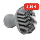 TAKE CARE Brosse de massage pour shampoing et douche à 8,39 € dans le catalogue Maxi Zoo