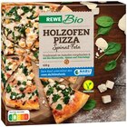 Holzofen Pizza Spinat-Feta Angebote von REWE Bio bei REWE Freiberg für 2,99 €