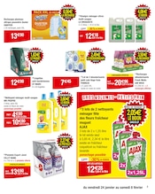 Promos Swiffer dans le catalogue "GROS VOLUMES = PETITS PRIX" de Carrefour à la page 3