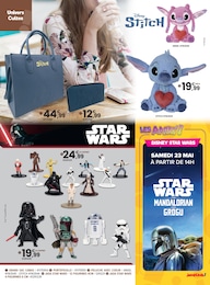 Prix et réduction Peluche dans le prospectus JouéClub en cours Offre Peluche dans le catalogue JouéClub du moment à la page 10