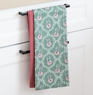 Lot de 3 torchons rayés floral en promo chez B&M Lot de 3 torchons rayés floral dans le catalogue B&M