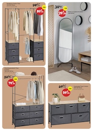 Offre Dressing dans le catalogue Maxi Bazar du moment à la page 14