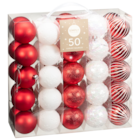 Promo Pack de 50 boules de Noël à 9,99 € dans le catalogue B&M à Bessoncourt