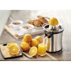 Orange à jus CARREFOUR le Marché - CRF LE MARCHE en promo chez Carrefour Orange à jus CARREFOUR le Marché - CRF LE MARCHE dans le catalogue Carrefour