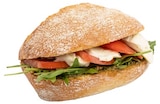 Mozzarella Steinofenbrötchen im Angebot bei REWE in Ratingen Mozzarella Steinofenbrötchen Angebote bei REWE Ratingen für 2,00 €