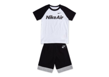 Foot Locker Lorient - Nike Air - Jusqua’a 4 ans Tracksuits Promo Nike Air - Jusqua’a 4 ans Tracksuits dans le catalogue Foot Locker "Foot Locker" à Lorient