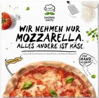 Pizza Margherita oder Pizza Salame im Angebot bei REWE in Buxtehude Pizza Margherita oder Pizza Salame Angebote von Gustavo Gusto bei REWE Buxtehude für 3,33 €