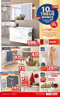 Bademantel im Segmüller Prospekt "100 Jahre Jubiläumsfinale bei Segmüller" mit 40 Seiten (Augsburg)