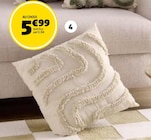 Coussin en promo chez Gifi Coussin dans le catalogue Gifi
