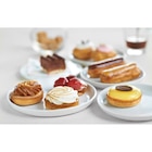 Assortiment de 24 petits fours dans le catalogue Carrefour