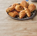 Promo Assortiment viennoiseries à 3,90 € dans le catalogue U Express à L'Huisserie