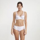 Soutien-gorge " Generous" - DIM en promo chez Carrefour Ajaccio à 18,99 €