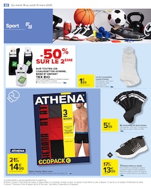 Promo Bébé dans le catalogue Carrefour du moment à la page 64