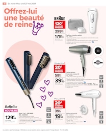 Offre Sèche-Cheveux dans le catalogue Carrefour du moment à la page 20