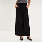 Pantalon effet crêpe taille élastiquée noir femme - La Halle à Asnières-sur-Seine Pantalon effet crêpe taille élastiquée noir femme en promo chez La Halle Asnières-sur-Seine à 19,99 €