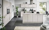 Einbauküche P100 Beton Sand Angebote von Pino bei hofmeister Pforzheim für 4.489,00 €