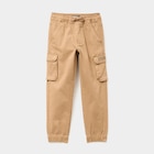 Pantalon jogger beige garçon à 15,99 € dans le catalogue La Halle