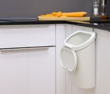 Poubelle pour placard de cuisine - W5 - Lidl à Villeneuve-d'Ascq Poubelle pour placard de cuisine - W5 en promo chez Lidl Villeneuve-d'Ascq à 4,99 €