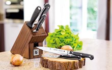Messer-Block „Spitzenklasse plus“ bei porta Möbel in Hürth Messer-Block „Spitzenklasse plus“ im Angebot bei porta Möbel Hürth für 99,00 €