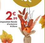 Composition florale d'automne à 2,99 € dans le catalogue Maxi Bazar