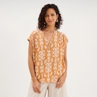 Blouse crépon manches courtes jaune ocre femme dans le catalogue La Halle