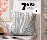 Coussin en promo chez Gifi Coussin dans le catalogue Gifi