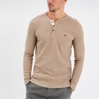 T-shirt col tunisien 1 poche Trappeur taupe homme - La Halle T-shirt col tunisien 1 poche Trappeur taupe homme à 11,19 € dans le catalogue La Halle