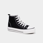 Baskets montantes à lacets Creeks noir femme - La Halle à Le Havre Baskets montantes à lacets Creeks noir femme en promo chez La Halle Le Havre à 29,99 €