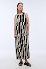 Robe longue sans manches imprimée dans le catalogue Monoprix Margaret