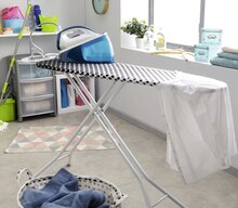 Table à repasser 114 x 36 cm - Géant Casino à Courbevoie Table à repasser 114 x 36 cm en promo chez Géant Casino Courbevoie à 26,00 €