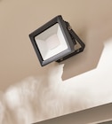 Projecteur LED anthracite YONKERS - INSPIRE en promo chez Weldom Projecteur LED anthracite YONKERS - INSPIRE dans le catalogue Weldom
