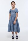 Robe longue smockée à imprimé fleuri - Monoprix Margaret Robe longue smockée à imprimé fleuri à 16,49 € dans le catalogue Monoprix Margaret