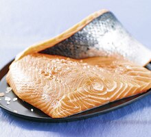 Filet de saumon terre & saveurs - Casino Supermarchés à Courbevoie Filet de saumon terre & saveurs en promo chez Casino Supermarchés Courbevoie à 14,99 €