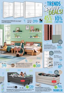 Bett im Trends Prospekt "TRENDS Spring DEALS! - 20% zusätzlich auf alle Gartenmöbel" mit 12 Seiten (Bochum)