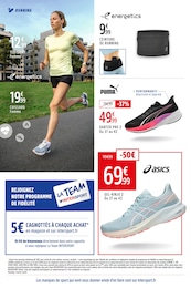 Offre Vêtement Sport Femme dans le catalogue Intersport du moment à la page 6