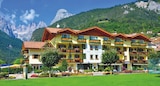 Aktuelles Trentino Eigenanreise, 5 Nächte, Alle Dolomiti Boutique Lake Hotel, inkl. Halbpension Plus Angebot bei Lidl in Koblenz ab 444,00 €