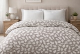 Couette légère imprimée blanrêve - BLANREVE - Auchan Hypermarché à Blois Couette légère imprimée blanrêve - BLANREVE en promo chez Auchan Hypermarché Blois à 9,95 €