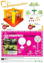 Offre Table Enfant dans le catalogue Maxi Bazar du moment à la page 17