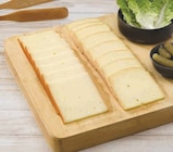 Fromage pour raclette nature/ 3 poivres ou nature/ fumé ou nature/ piment en promo chez U Express Montreuil à 6,50 €